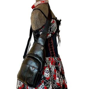 Oxford Station Vintage Style Unisex Crossbody Sling Bag Black Vegan Leather